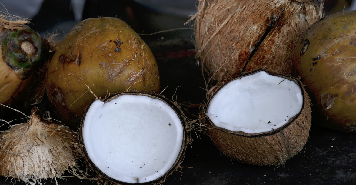 otevřený kokos